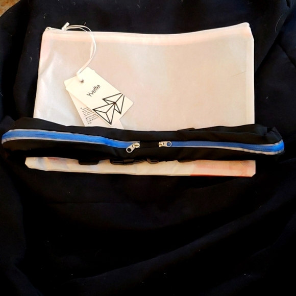 Yvette Sport Excercise or Travel Wallet Belt in Black and Blue - Picture 1 of 6